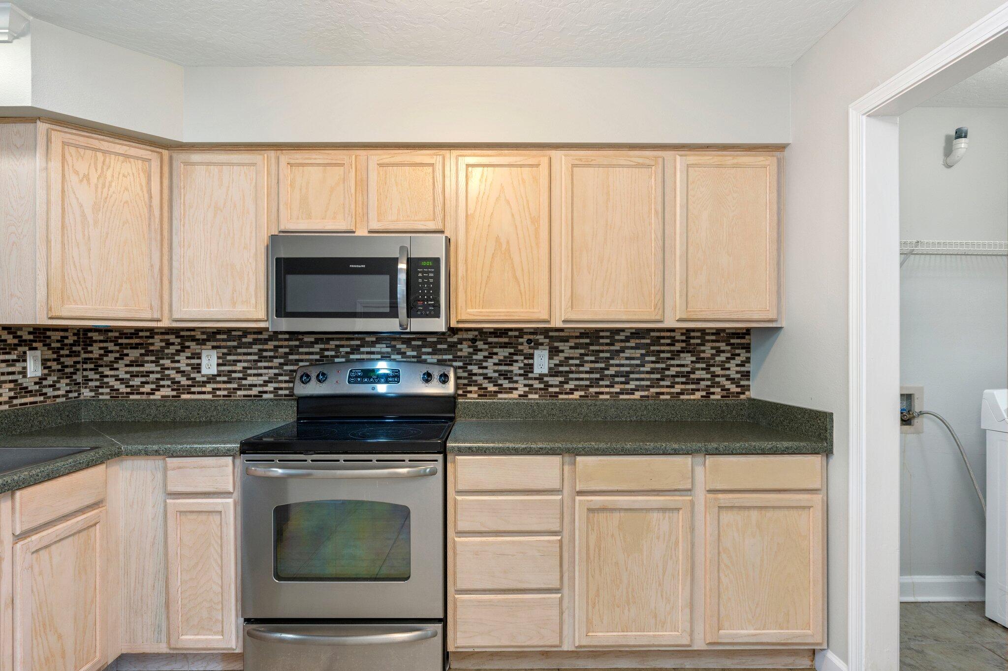 SHAY LIN T/H - Residential