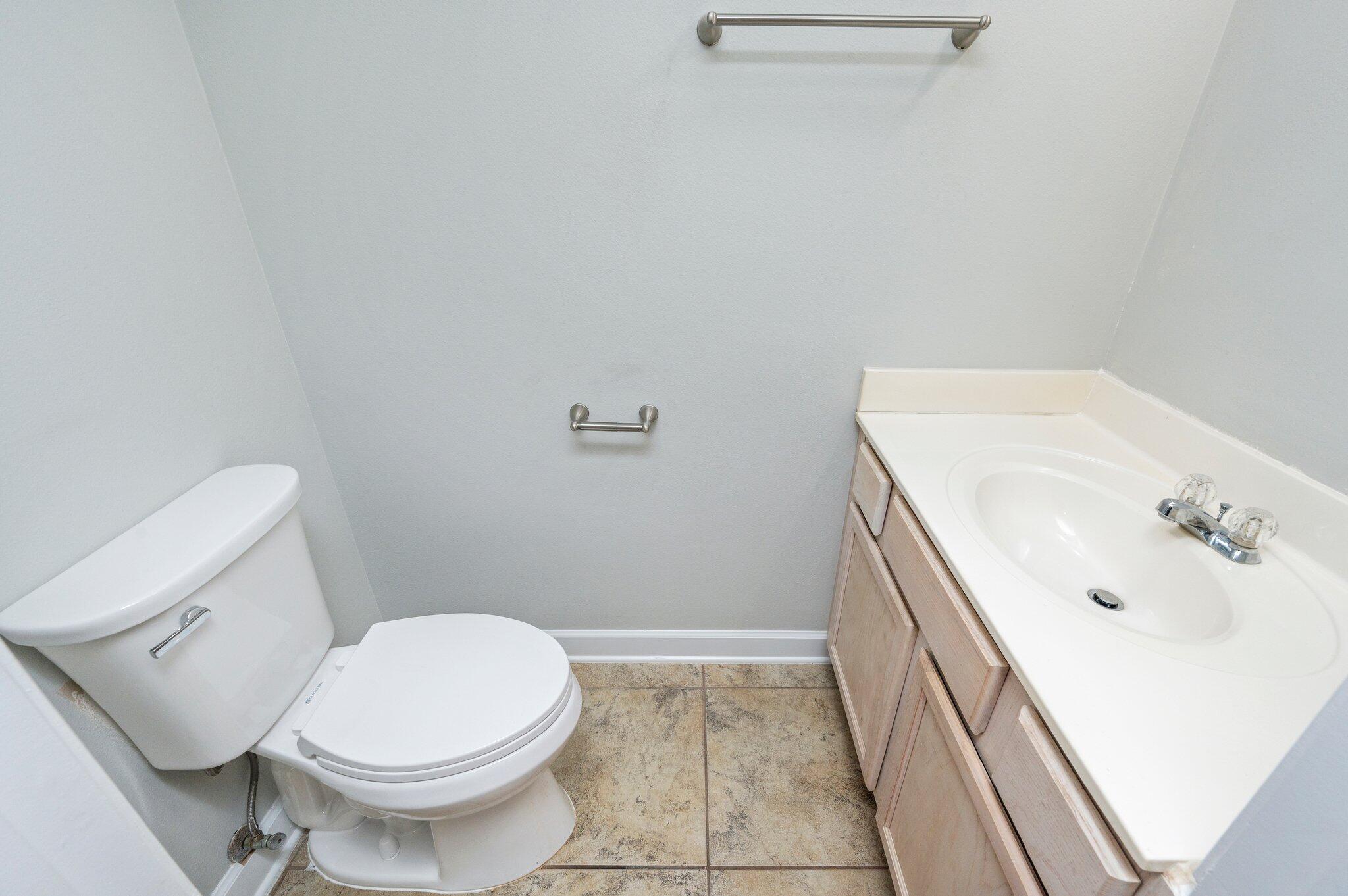 SHAY LIN T/H - Residential