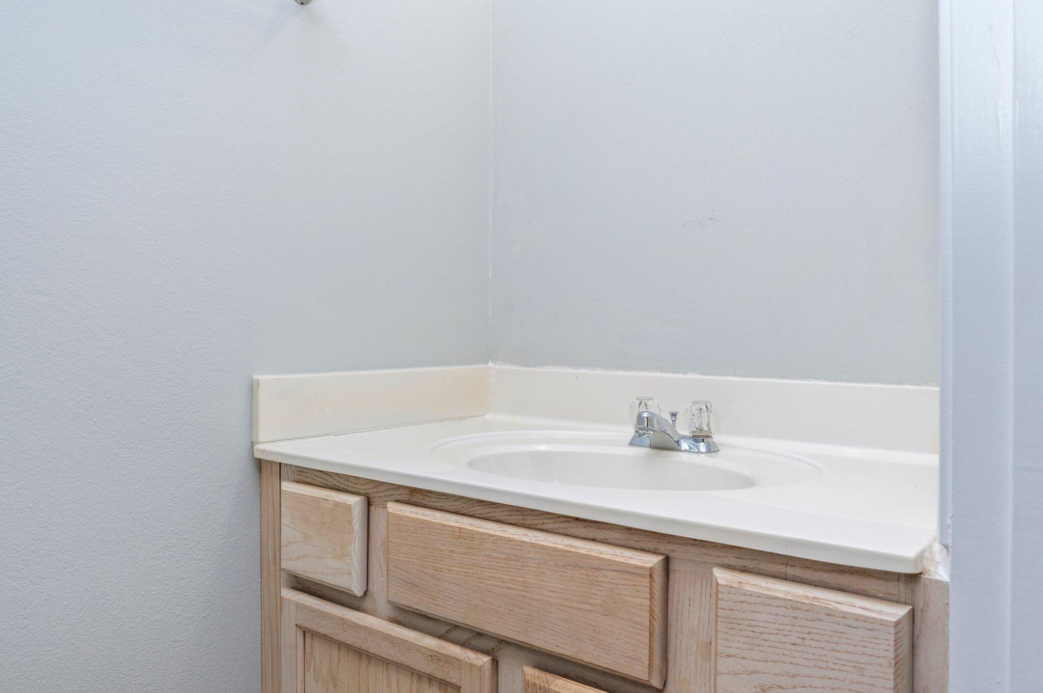 SHAY LIN T/H - Residential