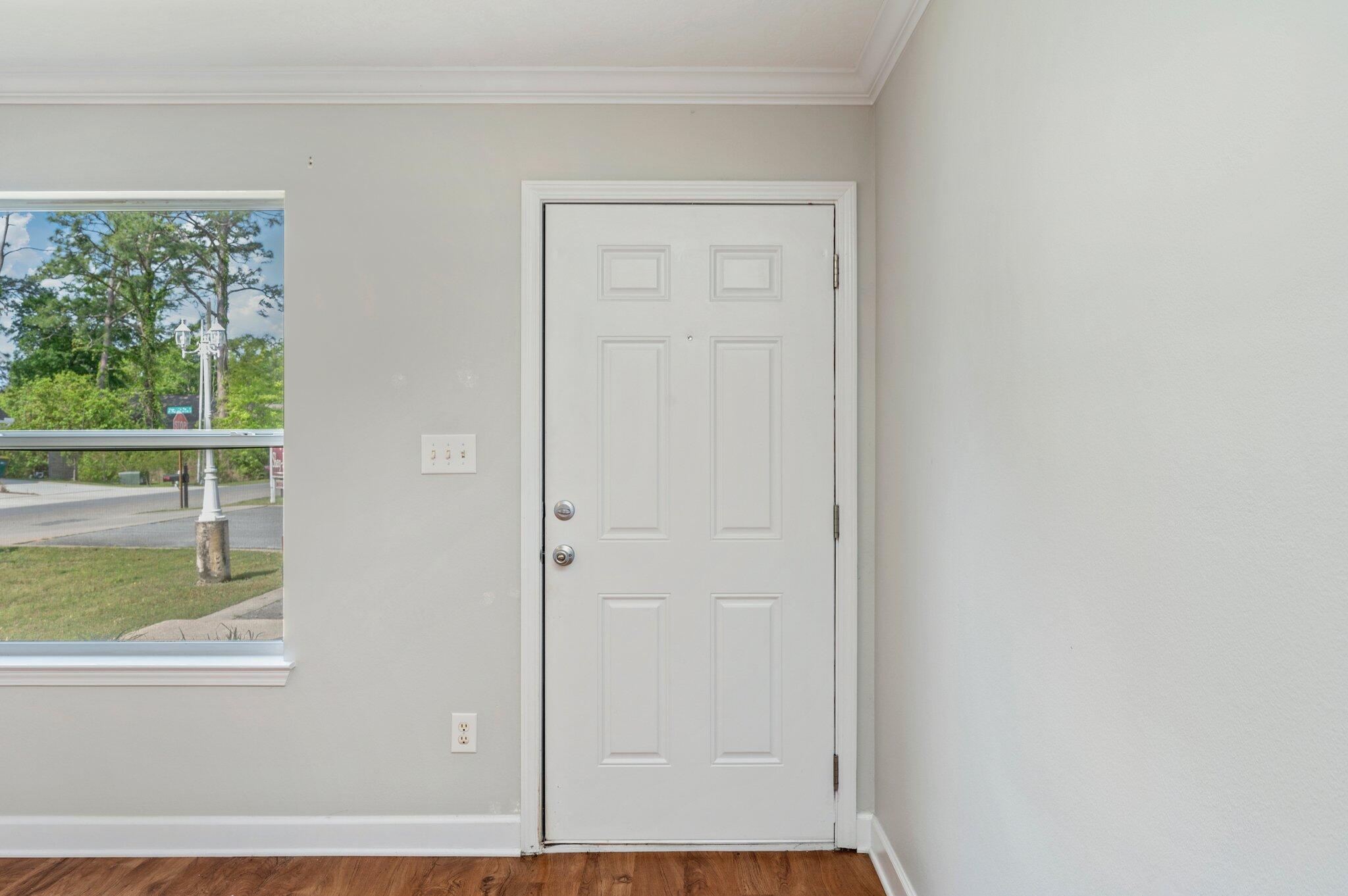 SHAY LIN T/H - Residential