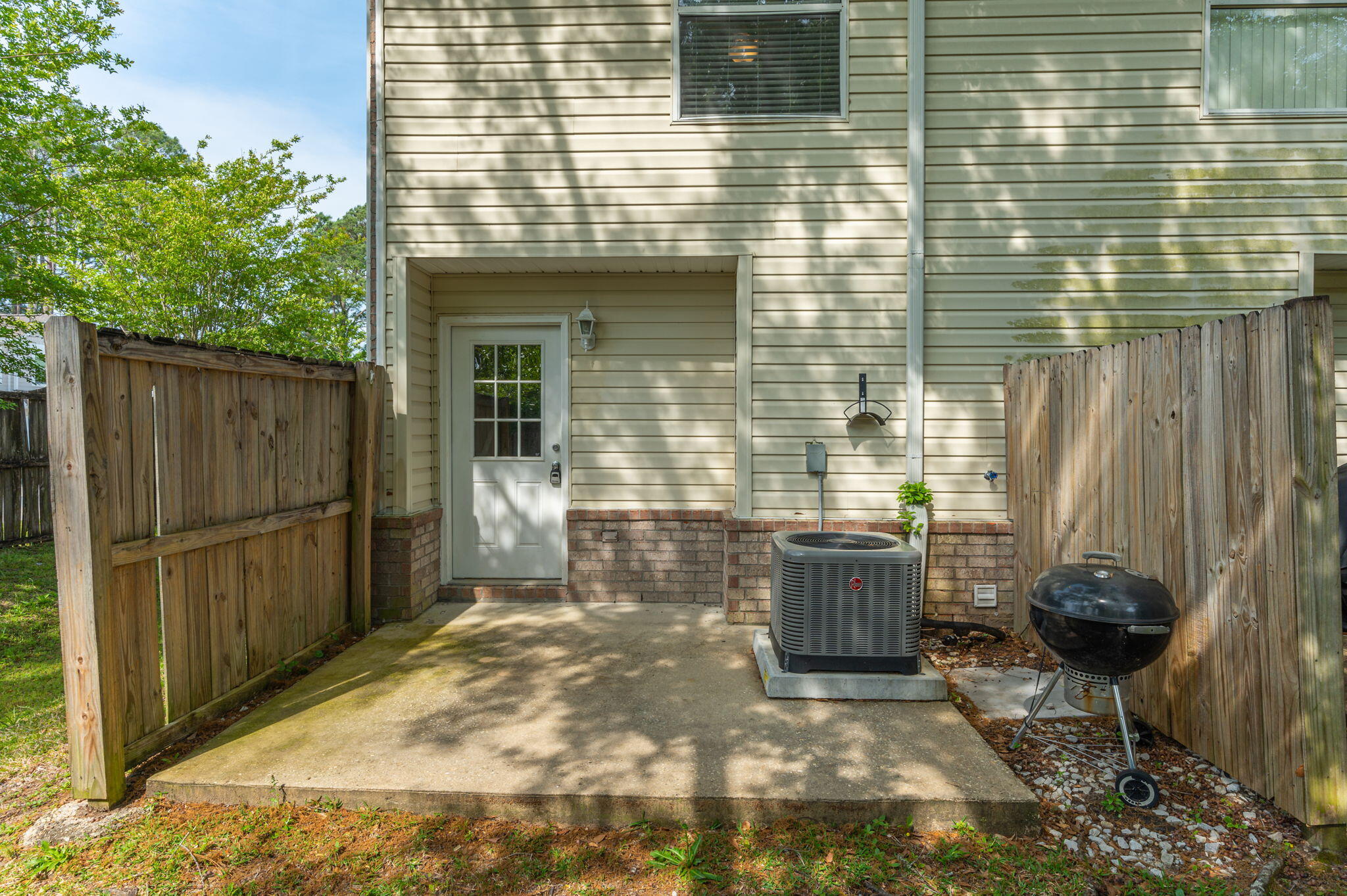 SHAY LIN T/H - Residential