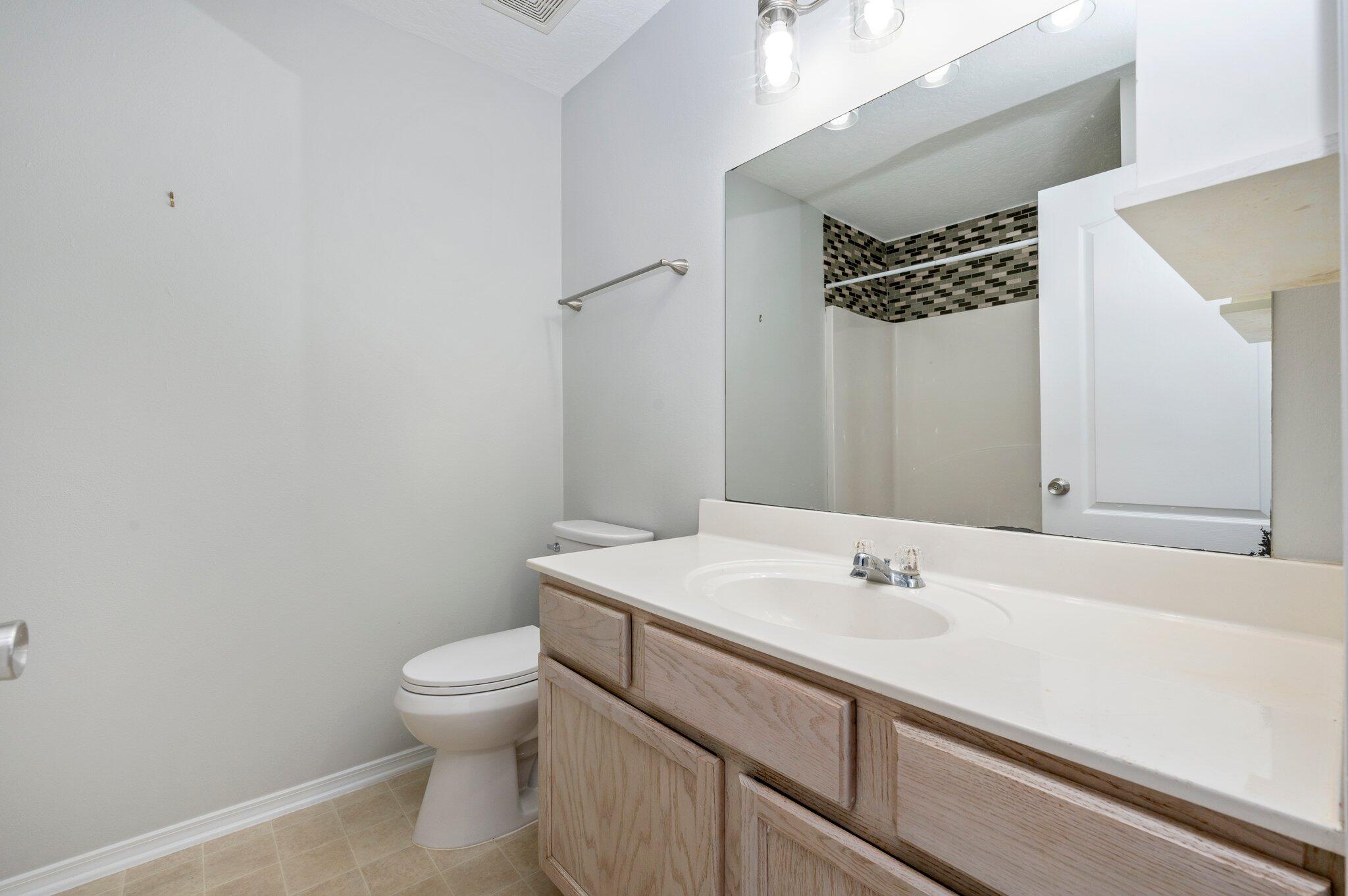 SHAY LIN T/H - Residential