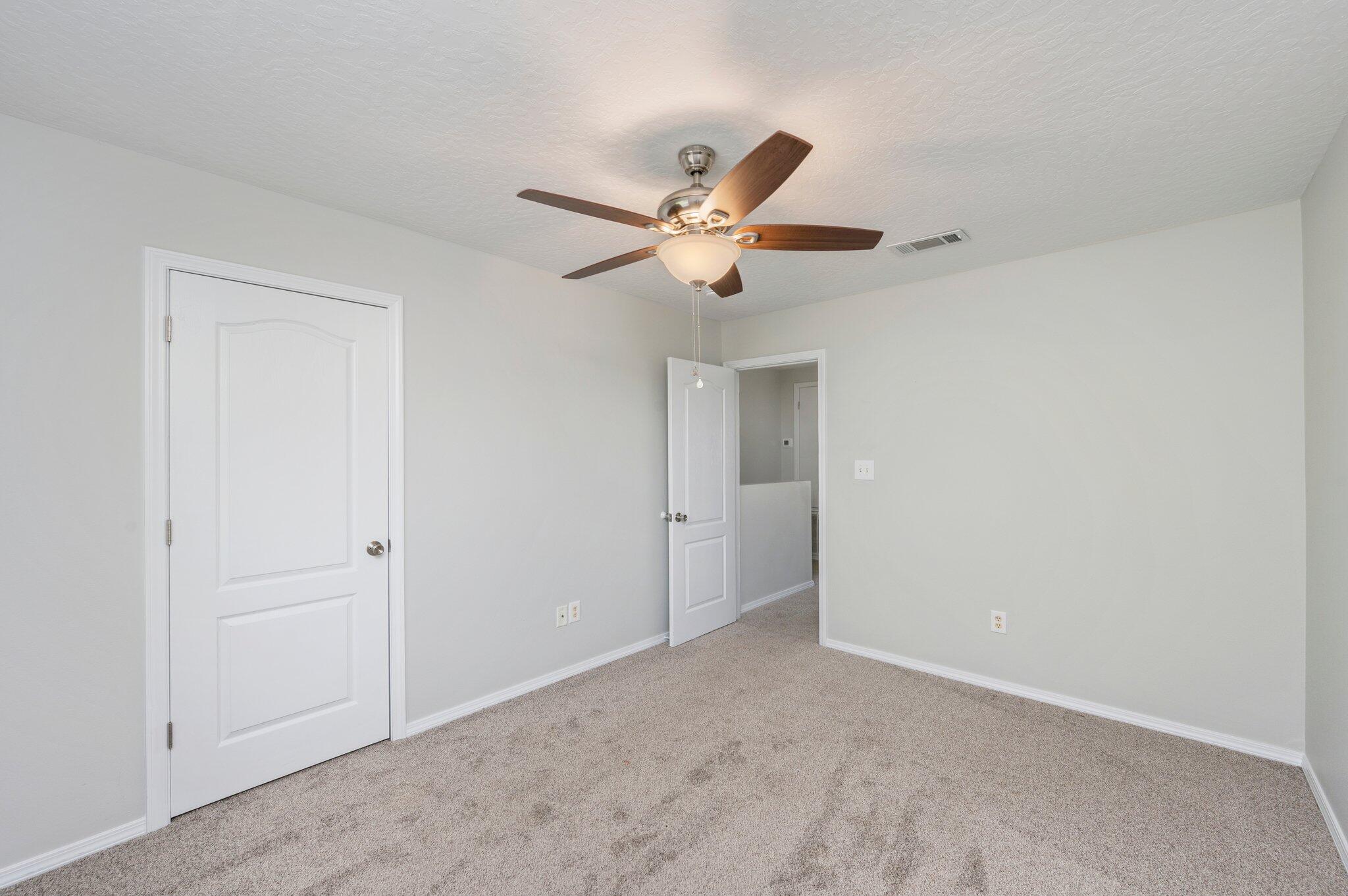 SHAY LIN T/H - Residential