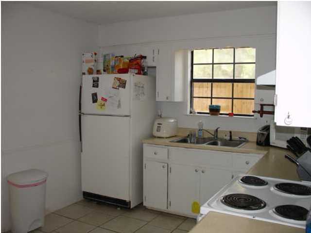 CANDLEWOOD VILLAGE - Residential Lease