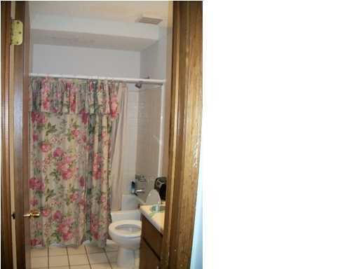 CANDLEWOOD VILLAGE - Residential Lease