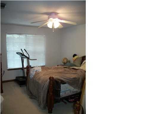 CANDLEWOOD VILLAGE - Residential Lease