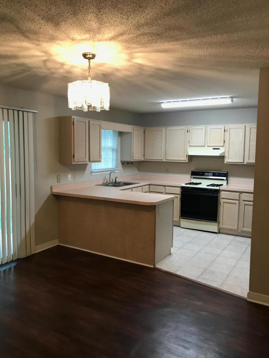 LAKE CHARLESTON LOT 23 BLK C - Residential