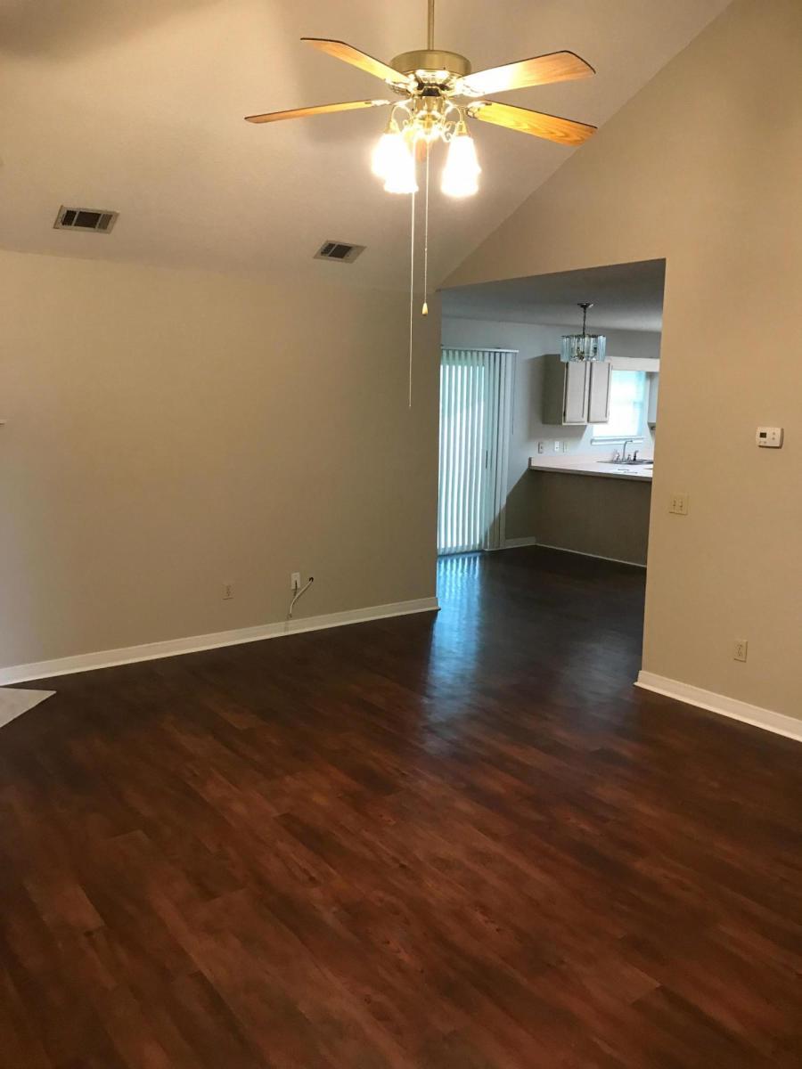 LAKE CHARLESTON LOT 23 BLK C - Residential