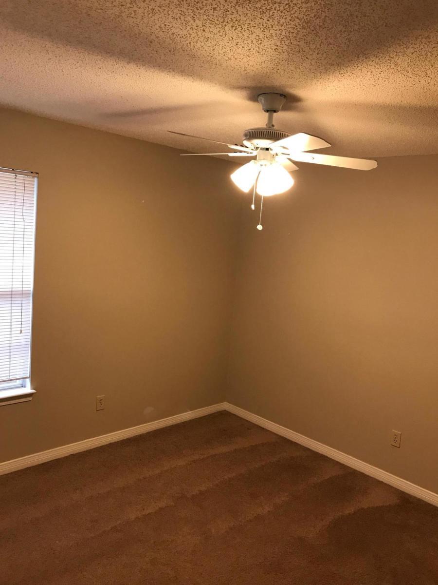 LAKE CHARLESTON LOT 23 BLK C - Residential