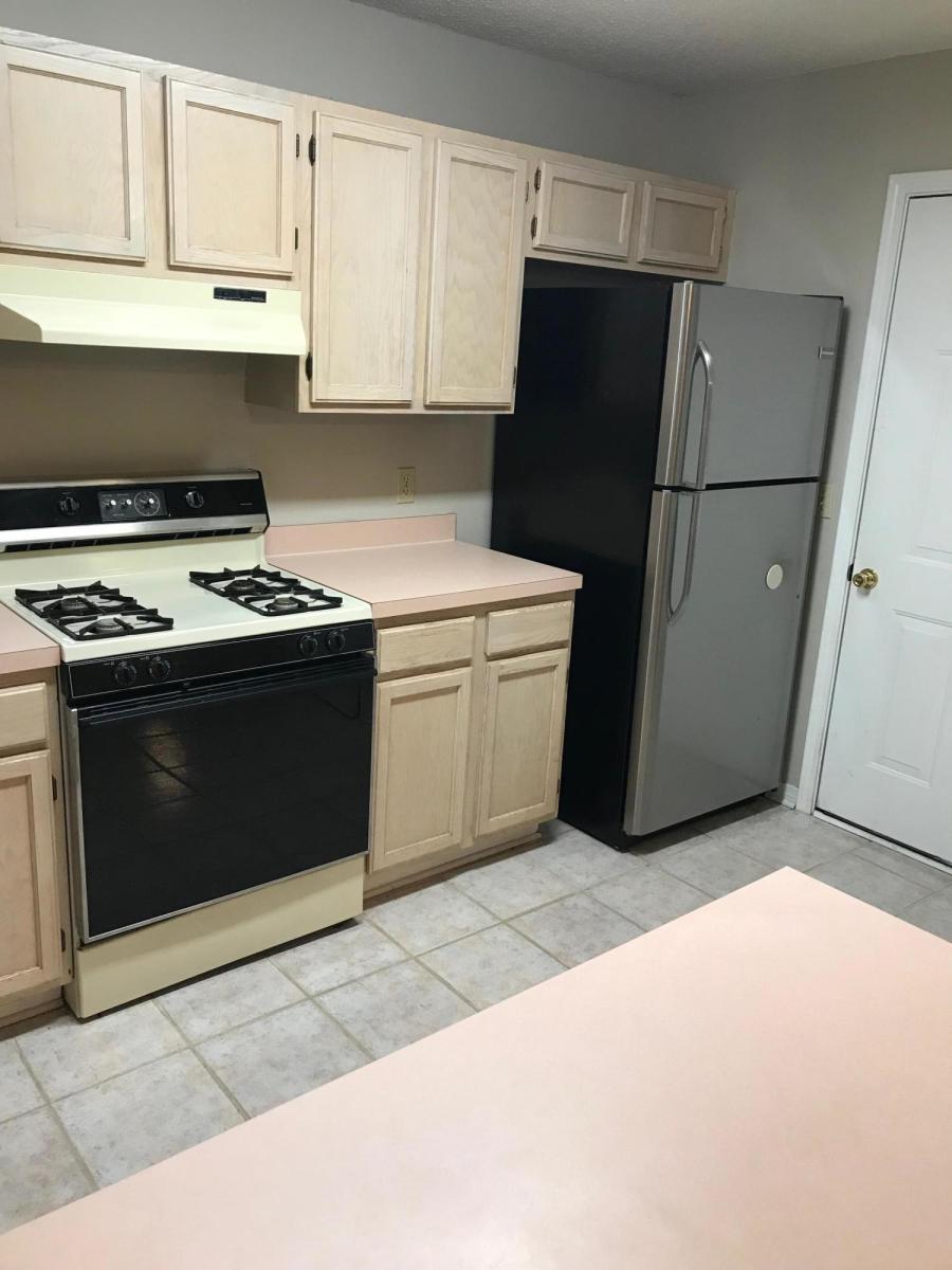 LAKE CHARLESTON LOT 23 BLK C - Residential