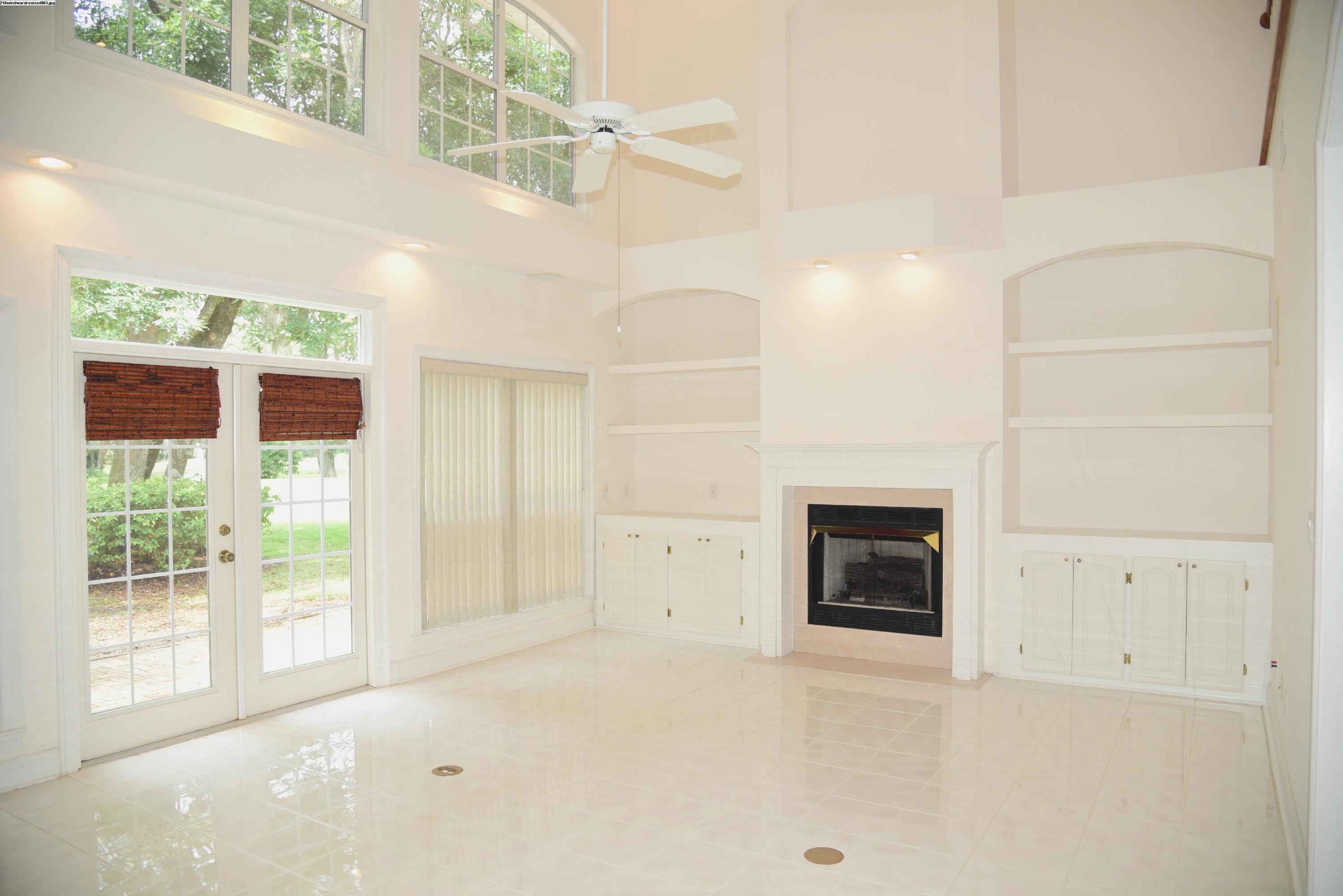 WINDWARD COVE - Residential Lease