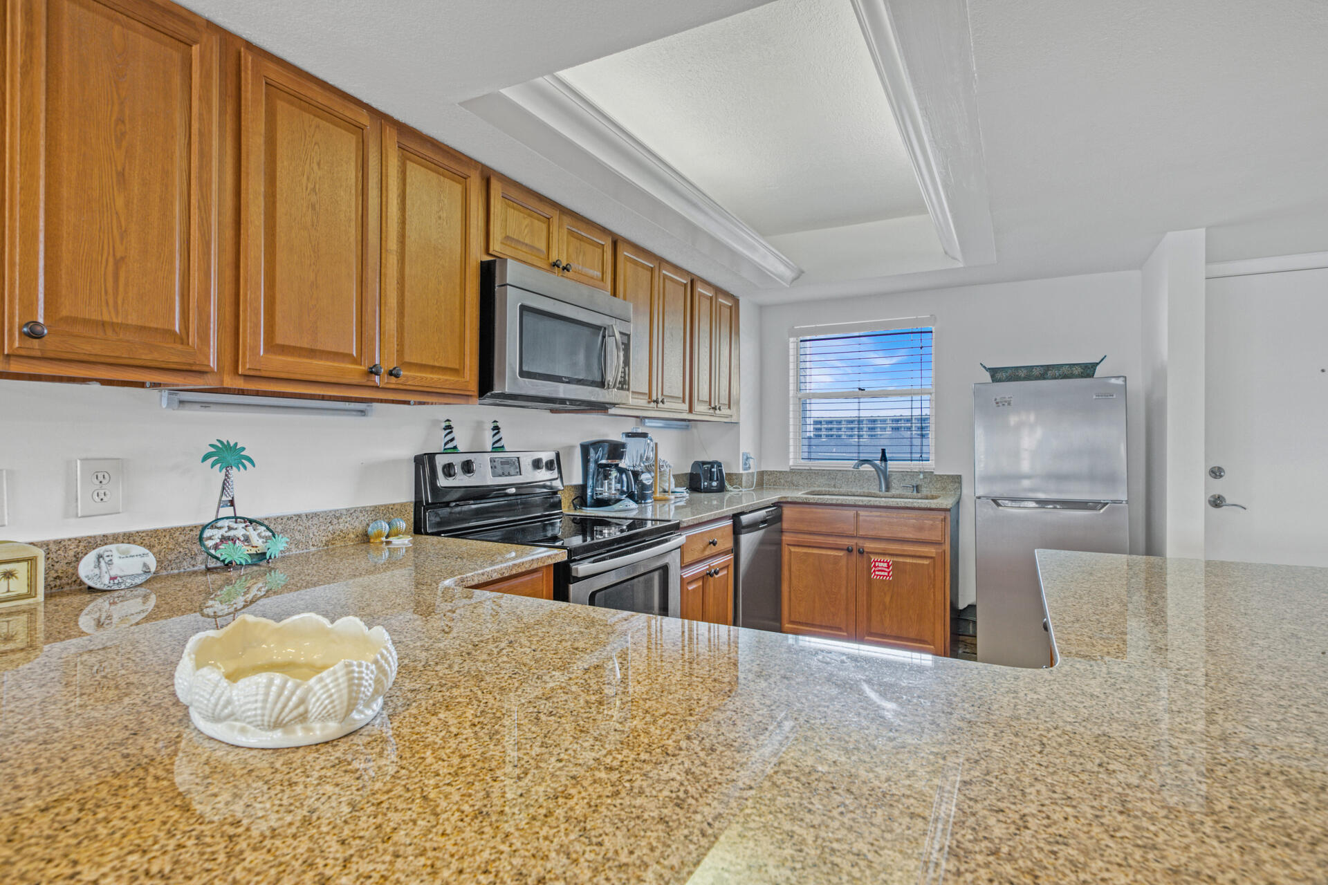 EL MATADOR CONDO - Residential