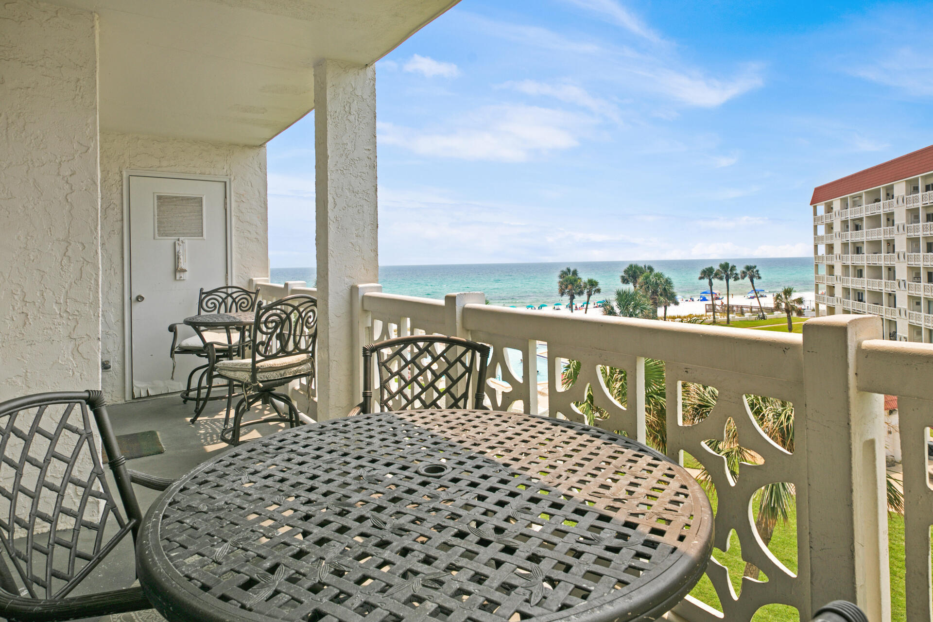 EL MATADOR CONDO - Residential