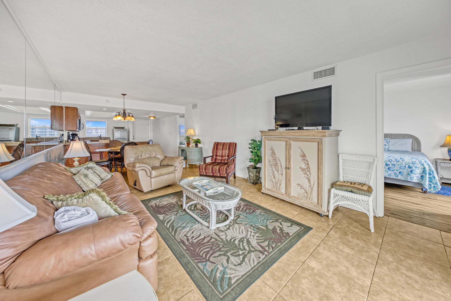 EL MATADOR CONDO - Residential