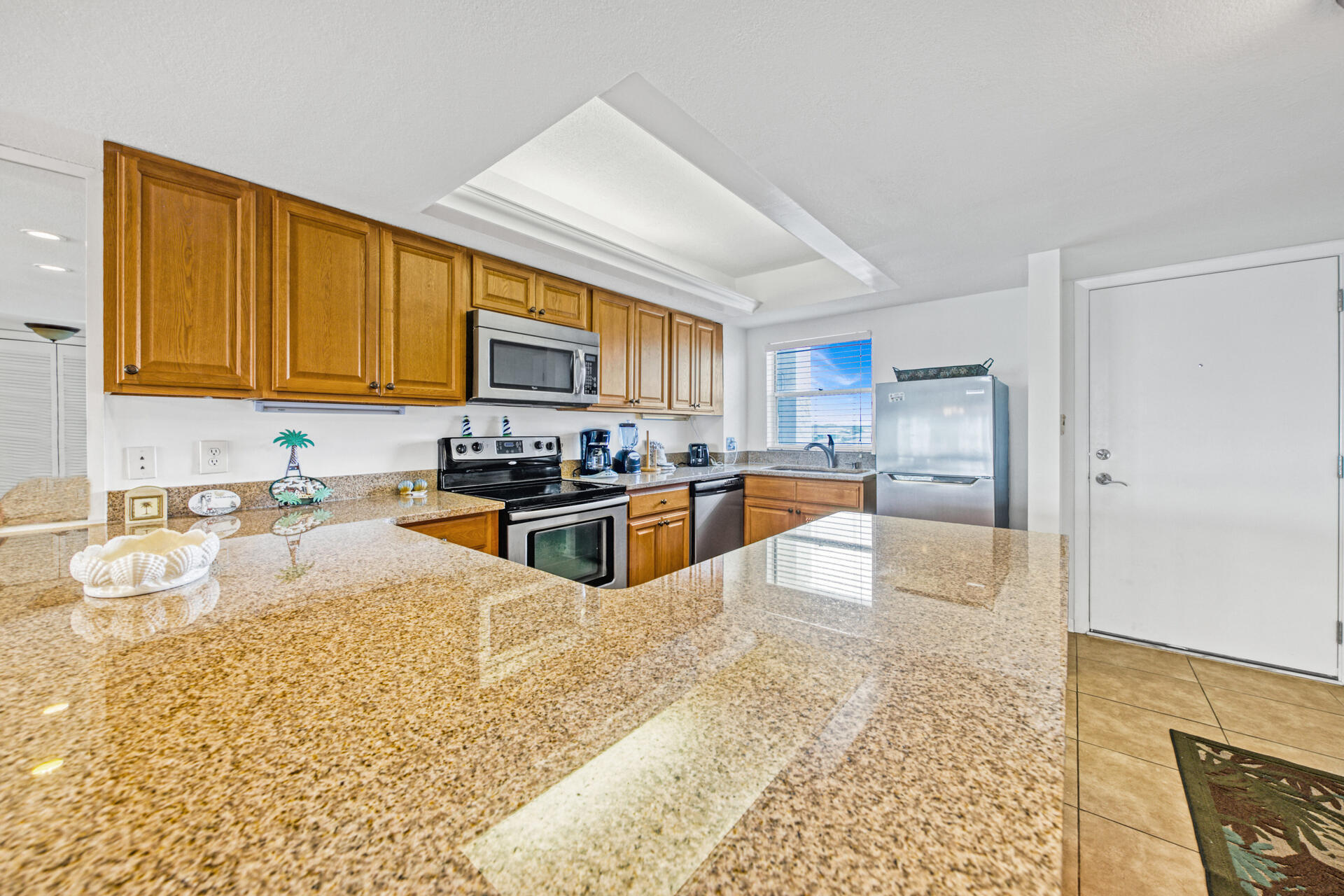 EL MATADOR CONDO - Residential