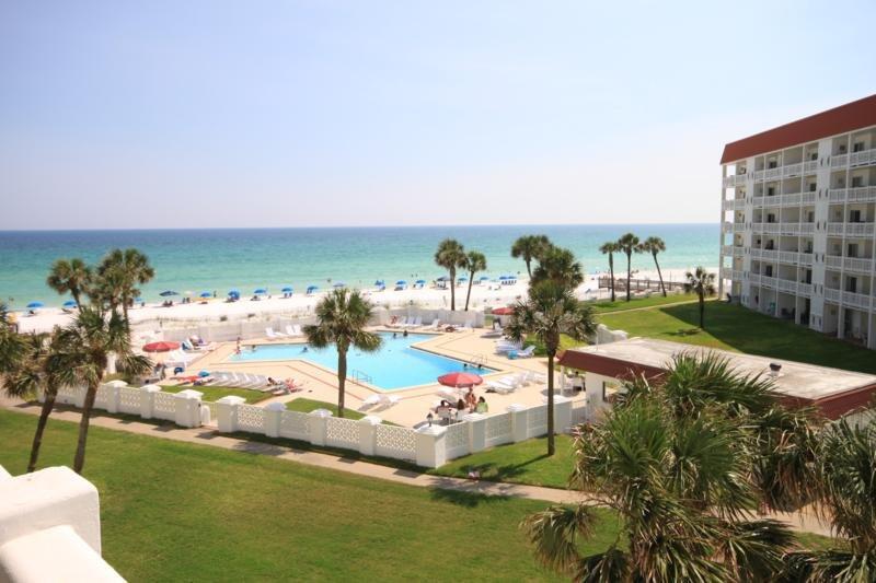 EL MATADOR CONDO - Residential