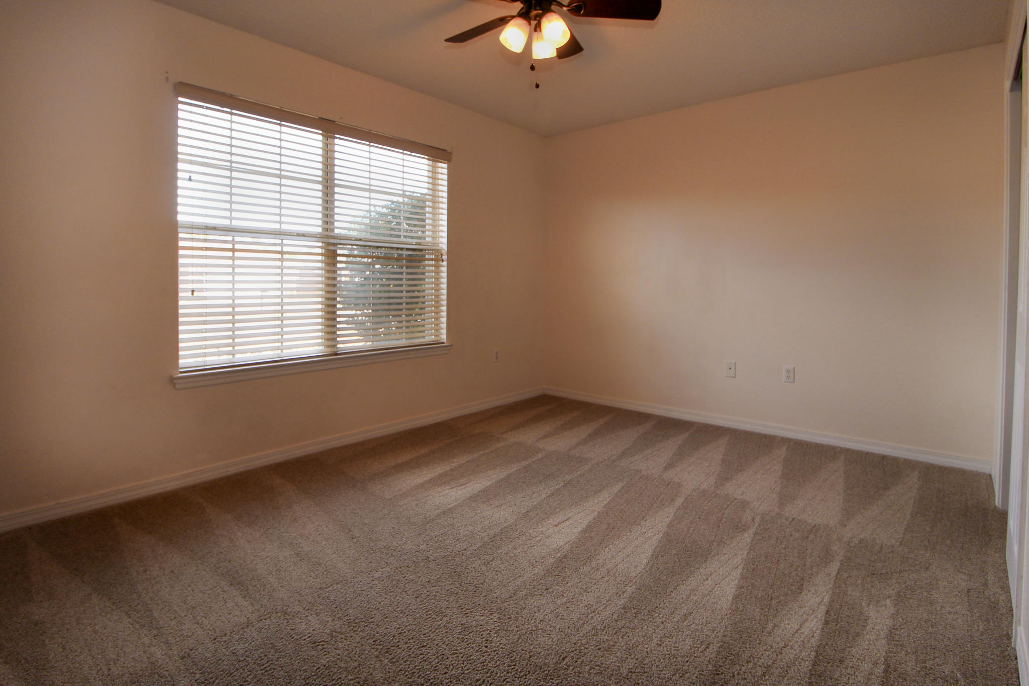 ASHBERRY WOODS - Residential