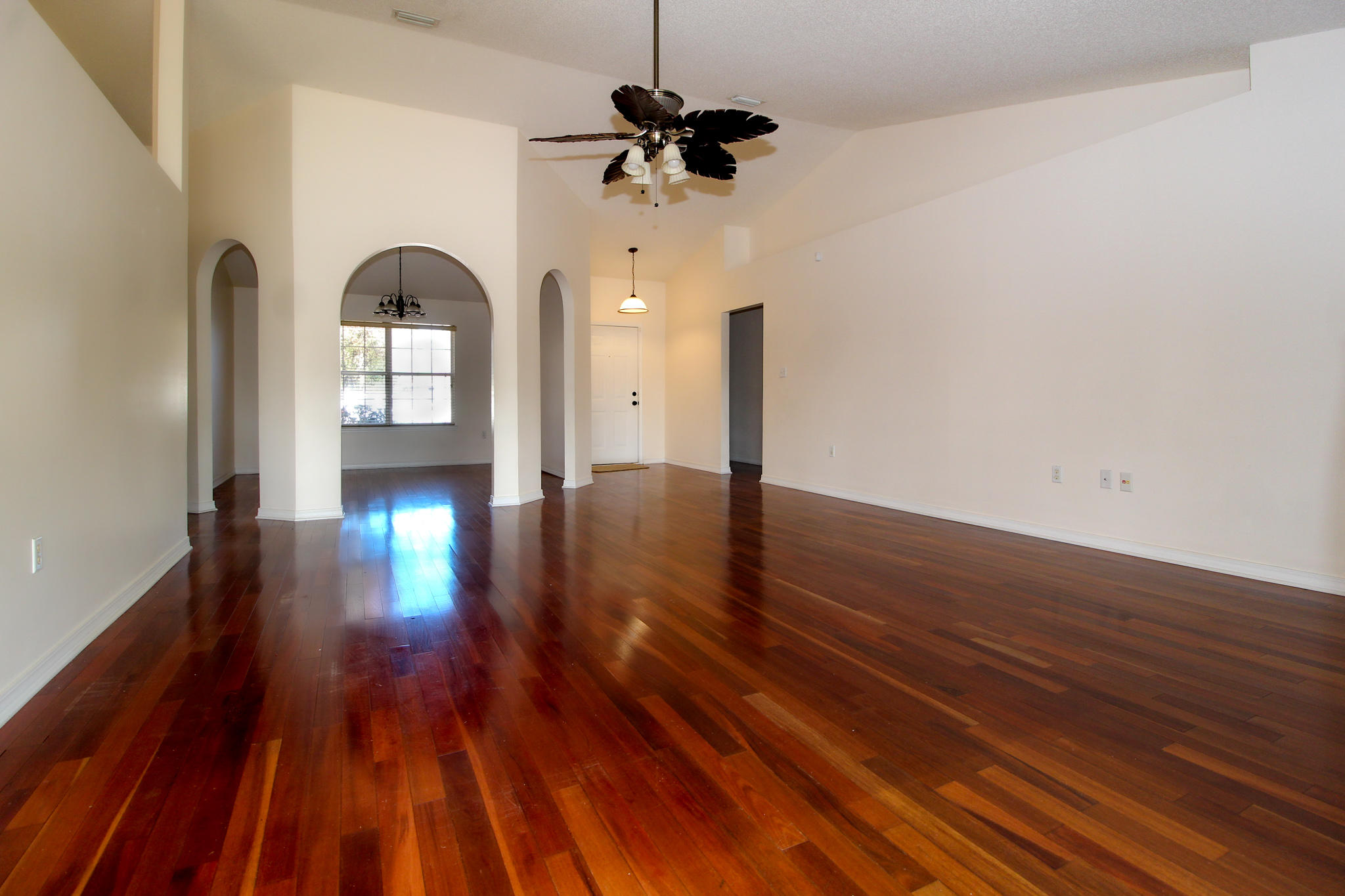 ASHBERRY WOODS - Residential