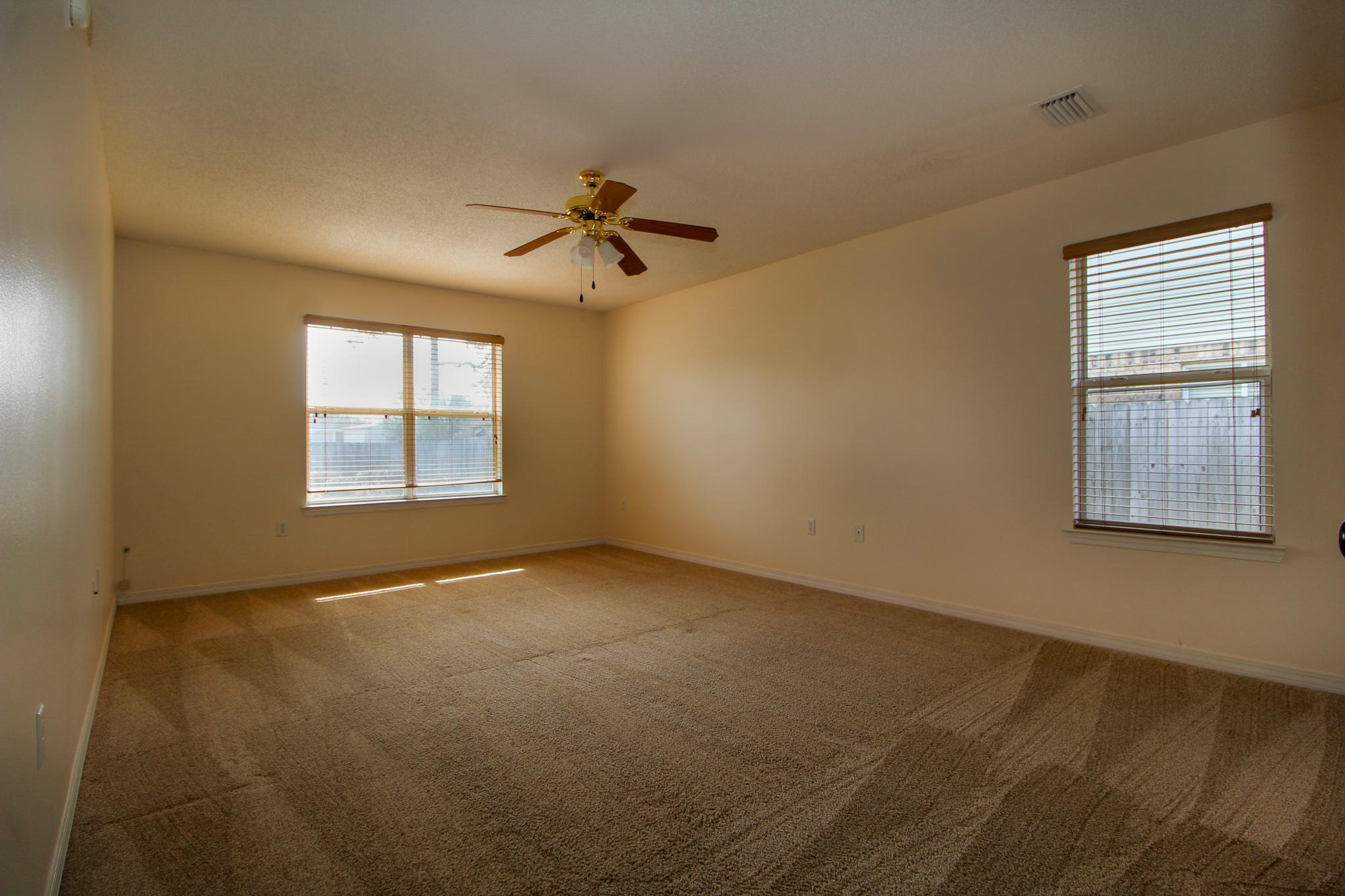 ASHBERRY WOODS - Residential