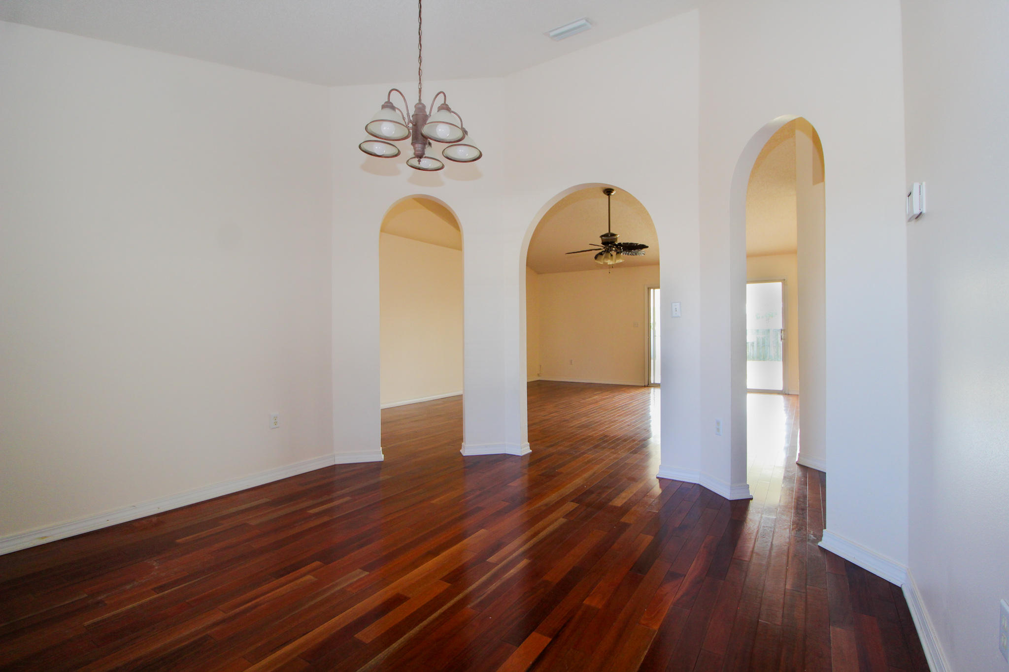 ASHBERRY WOODS - Residential