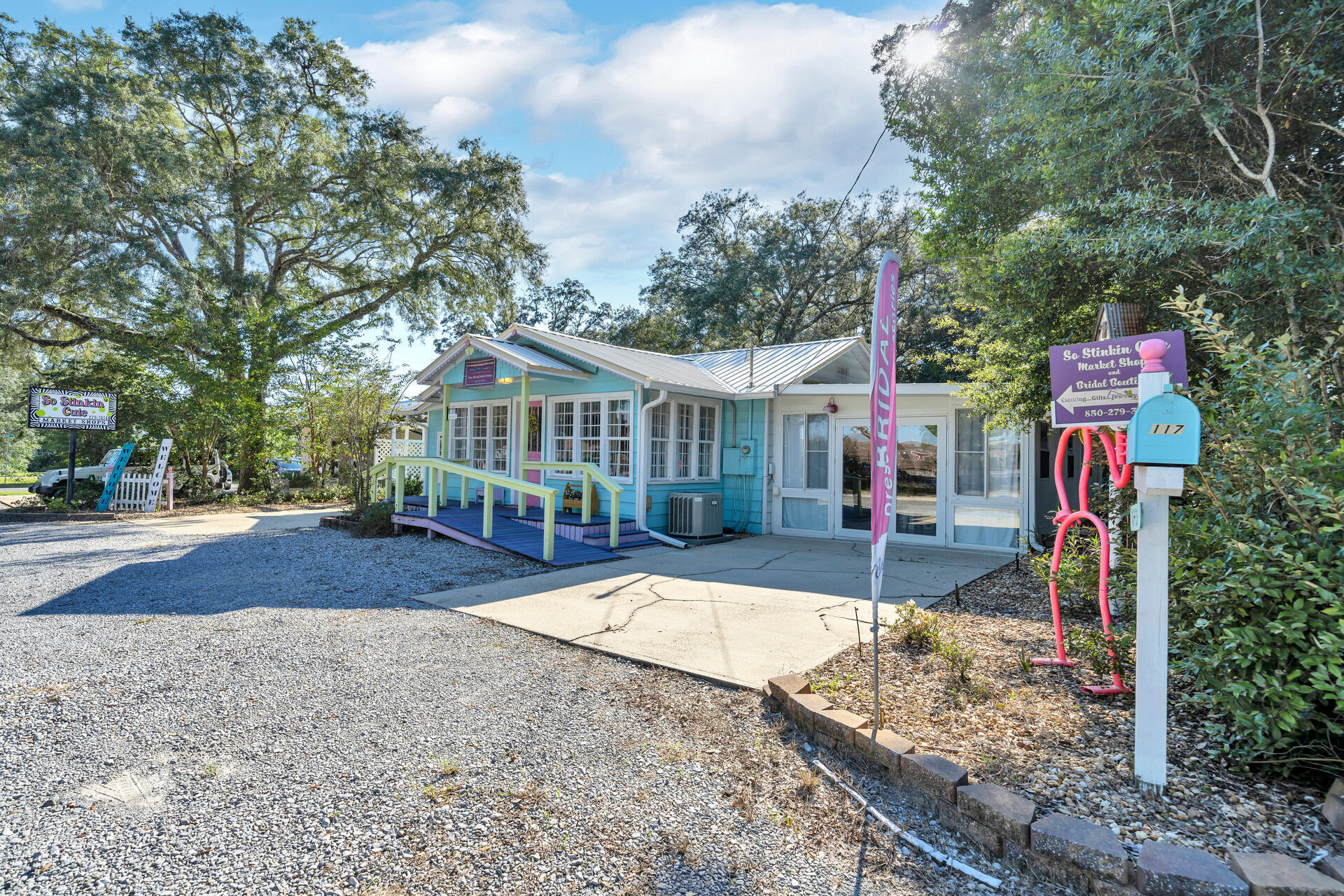PRICED TO SELL! Prime location in the heart of Niceville - located 1 block off Hwy 20 and directly across the street from Niceville High School. This retail building offers great visibility, easy parking, a full kitchen, and an additional storage building in the back that is equipped with electricity. There is space in the rear for possible additional parking. This property would be perfect for retail, office or medical. Current Zoning is C-1 Limited Commercial! Photos have been photoshopped to remove inventory items.