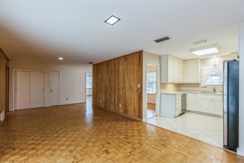 FOREST PARK LOT 32 BLK A - Residential