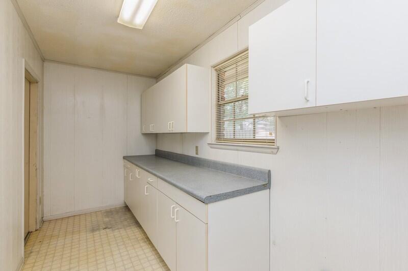 FOREST PARK LOT 32 BLK A - Residential