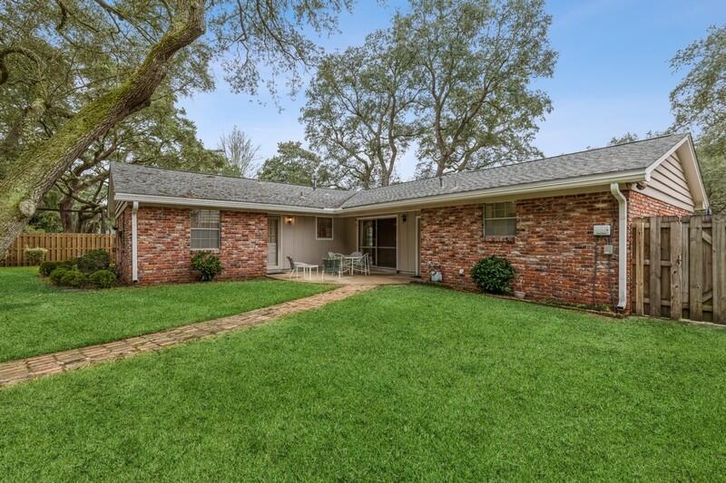 FOREST PARK LOT 32 BLK A - Residential