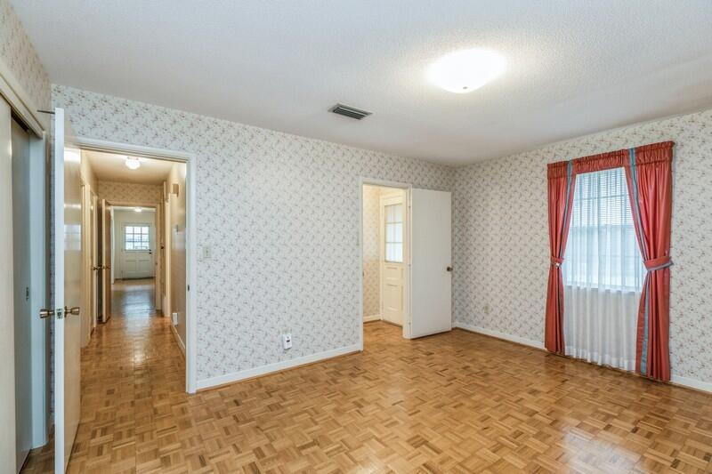 FOREST PARK LOT 32 BLK A - Residential