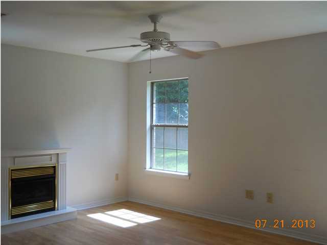 GOLDEN OAKS - Residential Lease