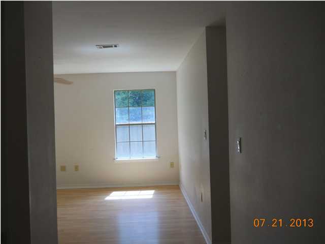 GOLDEN OAKS - Residential Lease