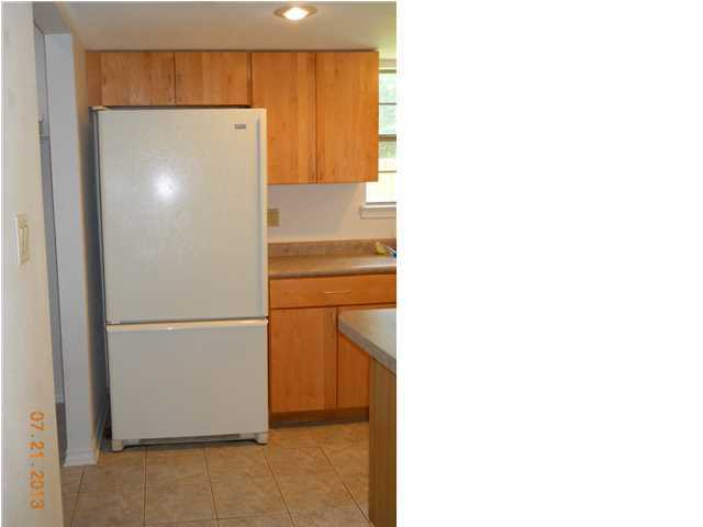 GOLDEN OAKS - Residential Lease