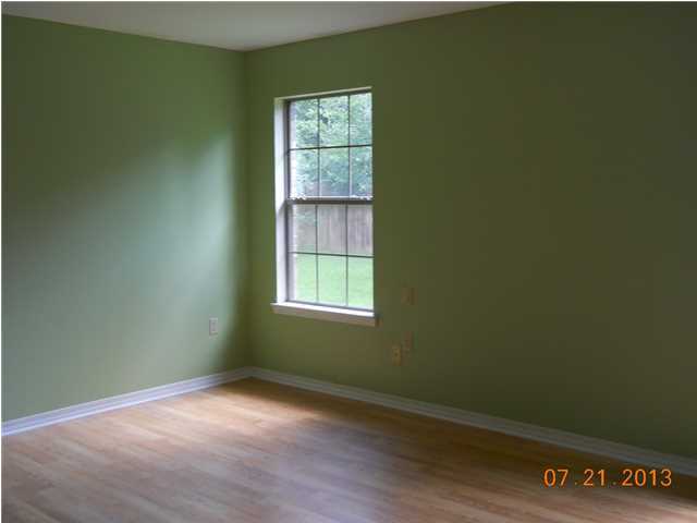 GOLDEN OAKS - Residential Lease