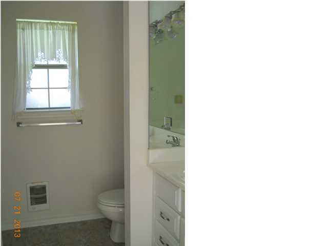 GOLDEN OAKS - Residential Lease