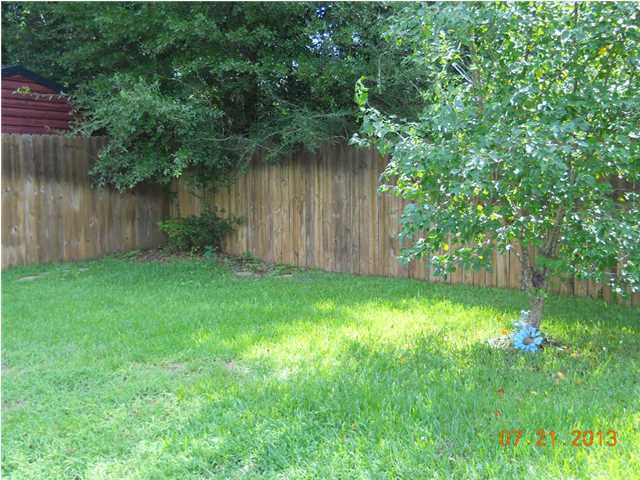 GOLDEN OAKS - Residential Lease