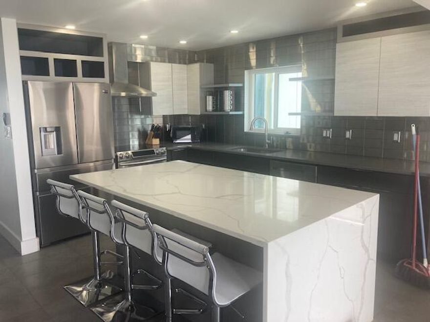 Great views, totally remodeled 3 BR gulf front Unit