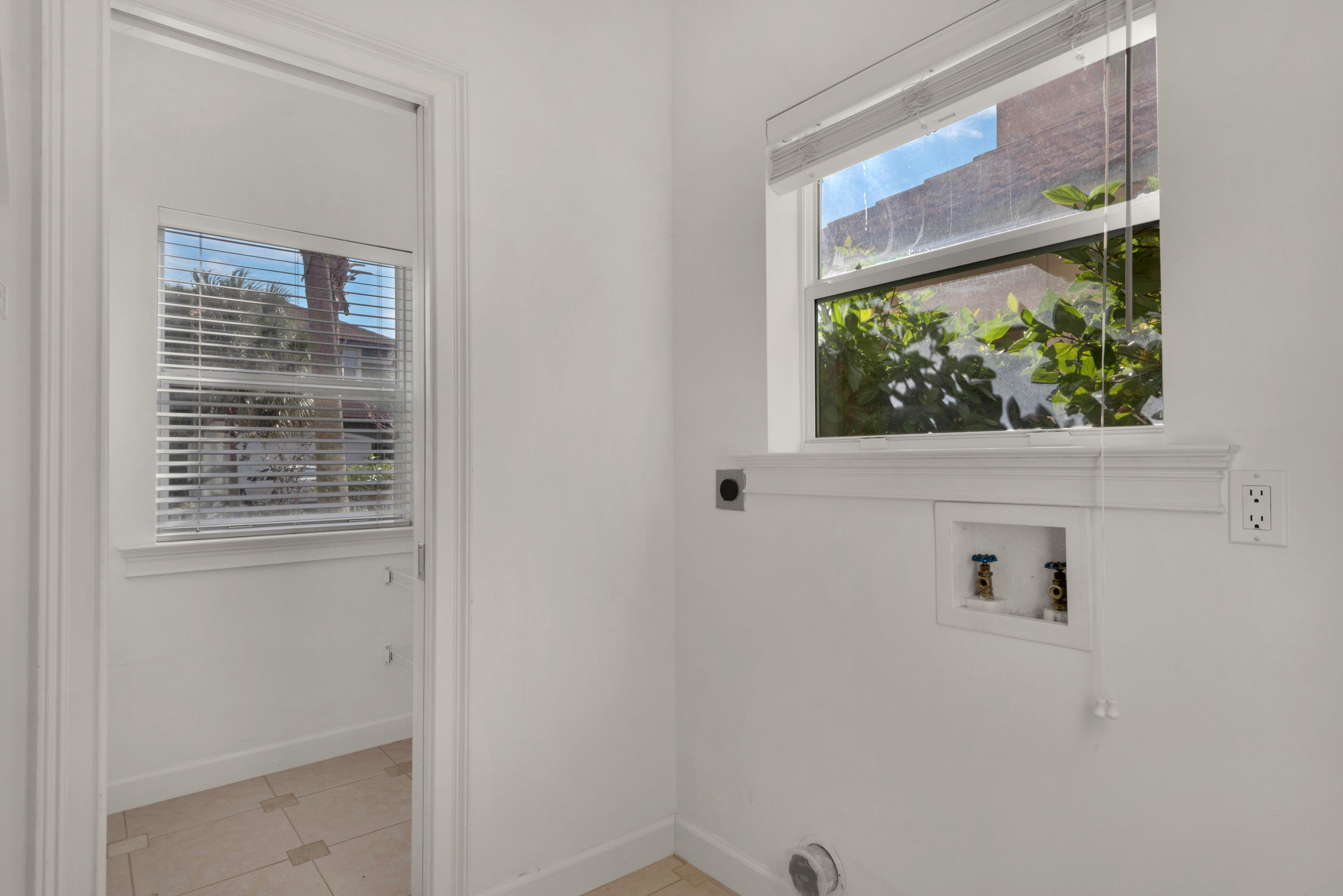 CALUSA BAY S/D - Residential