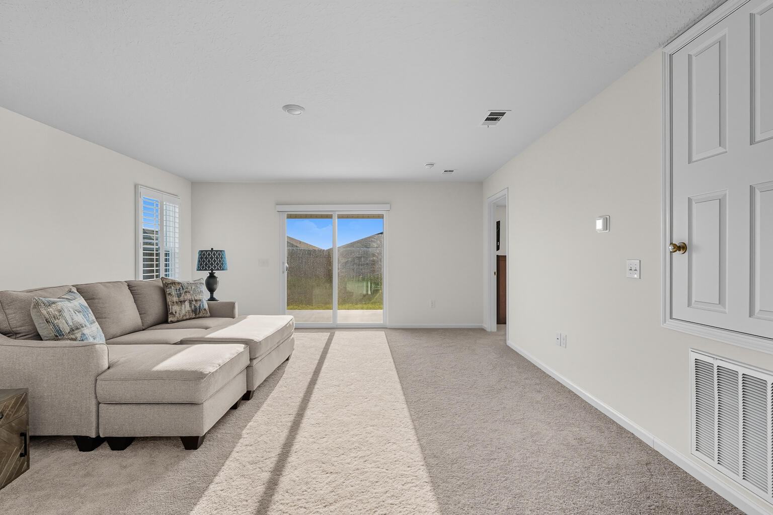 Ventura Manor - Residential