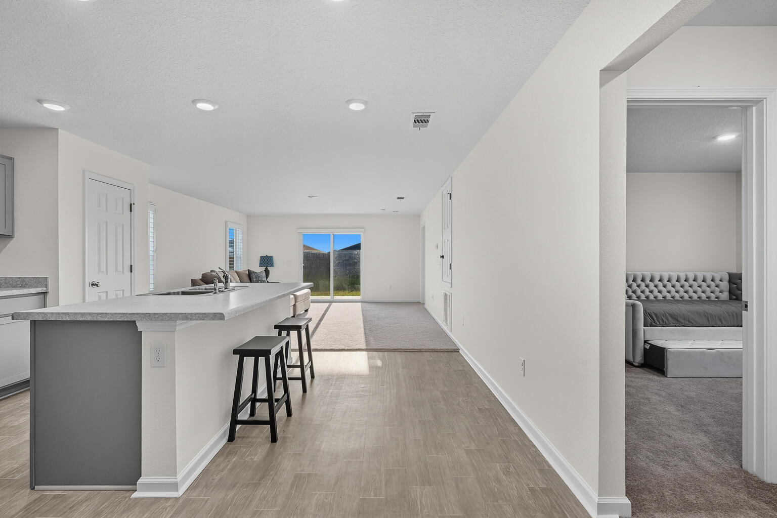 Ventura Manor - Residential