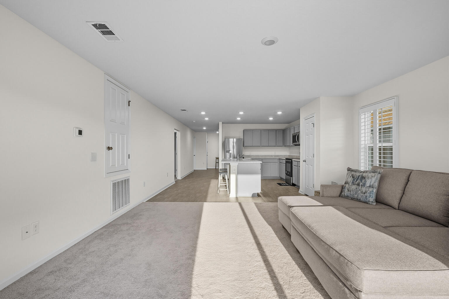 Ventura Manor - Residential