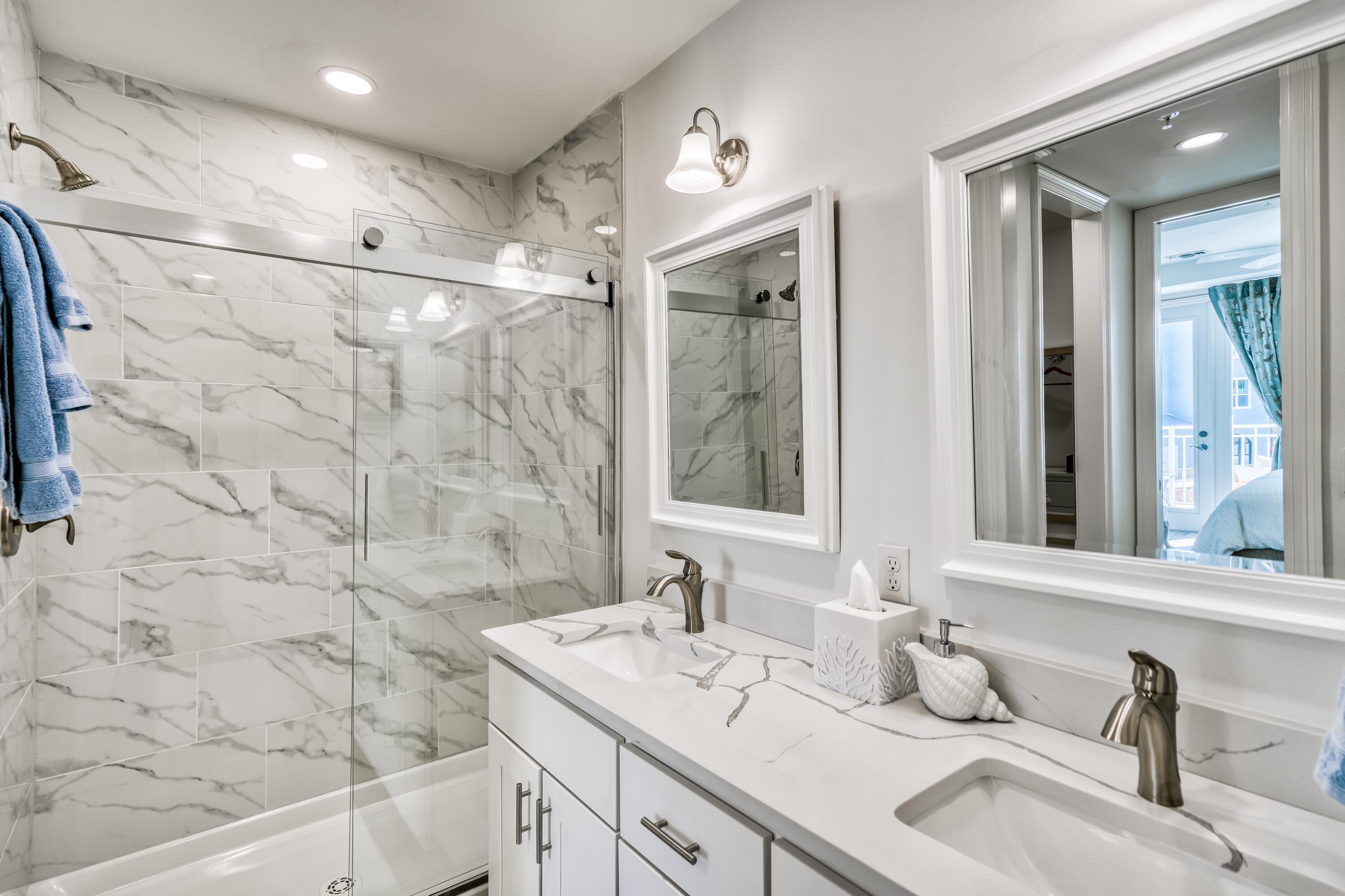 GULF PLACE RESIDENCES - Residential