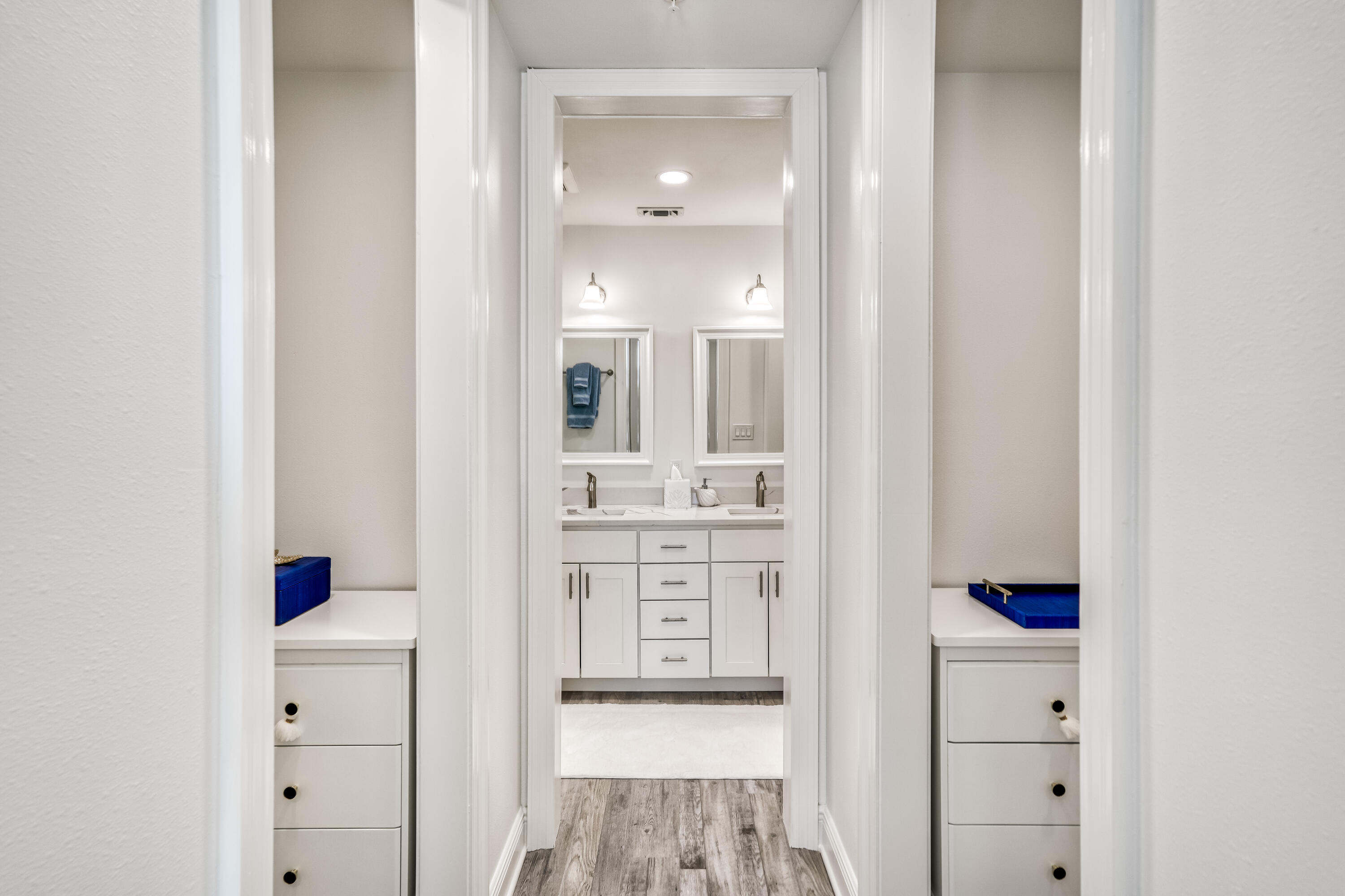 GULF PLACE RESIDENCES - Residential