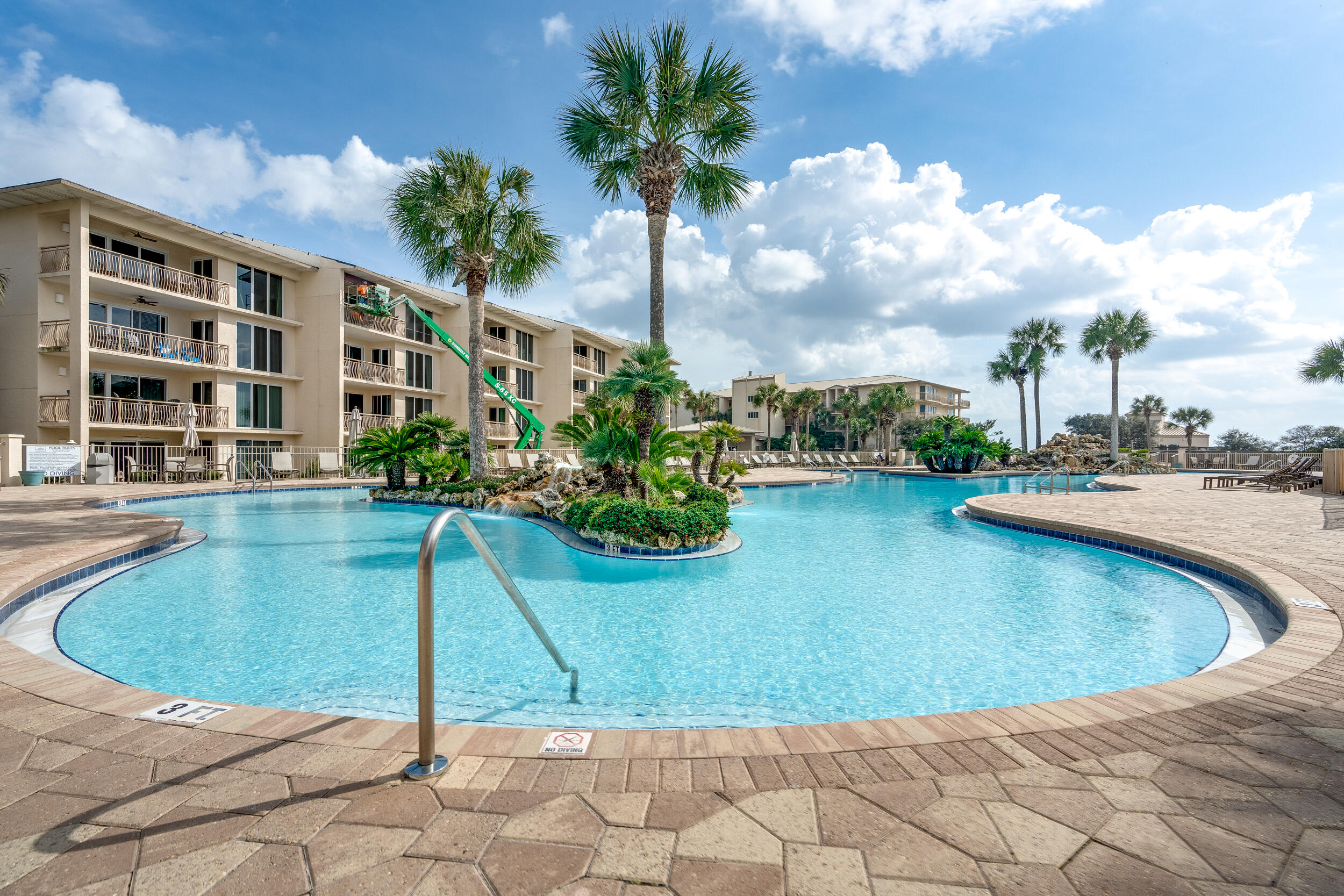 HIGH POINTE RESORT CONDO - Residential