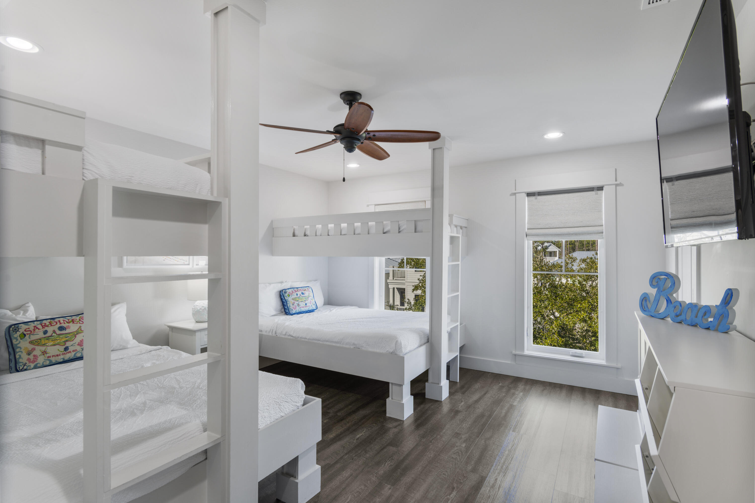TREETOP VILLAGE - Residential