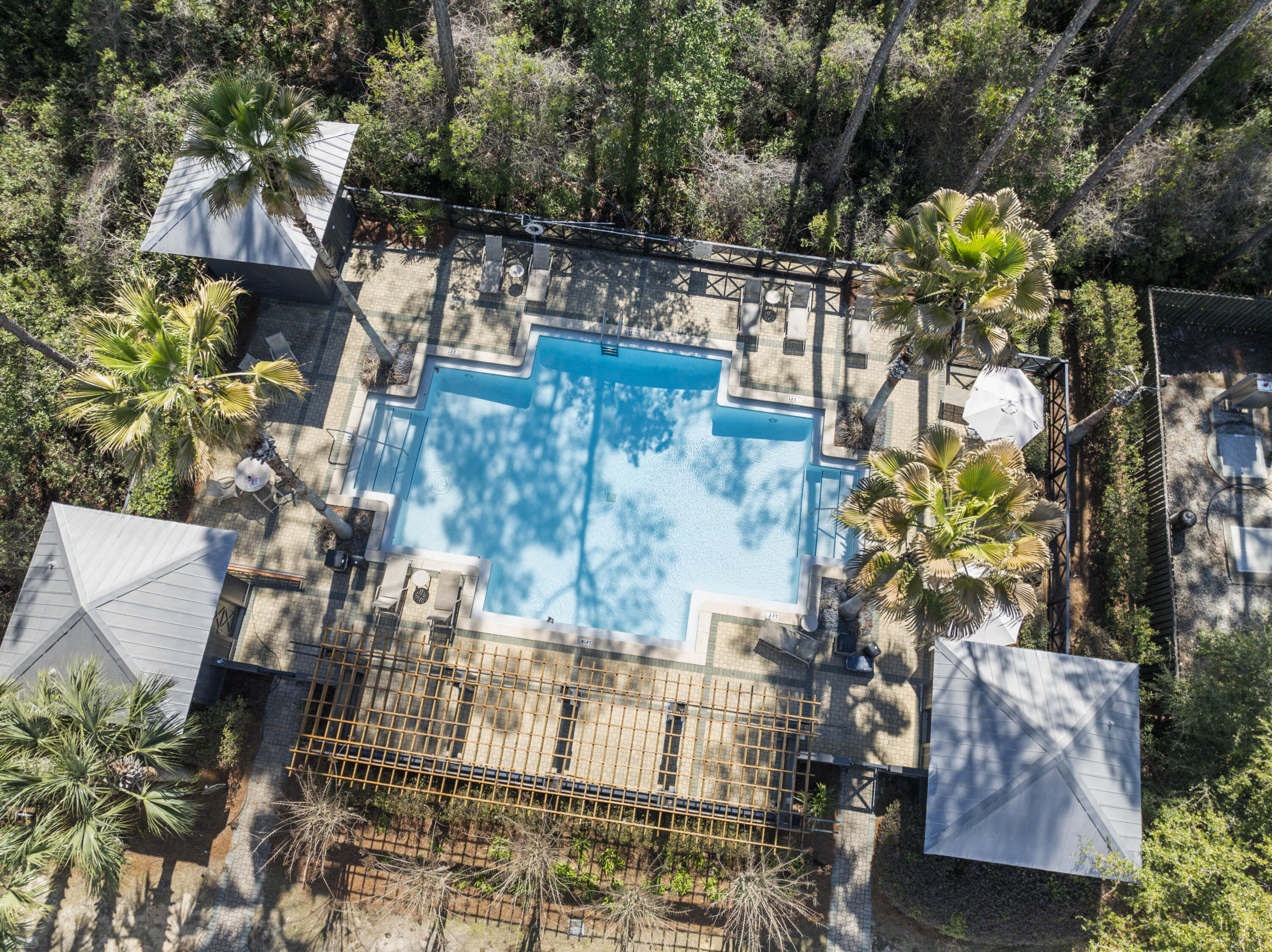 TREETOP VILLAGE - Residential