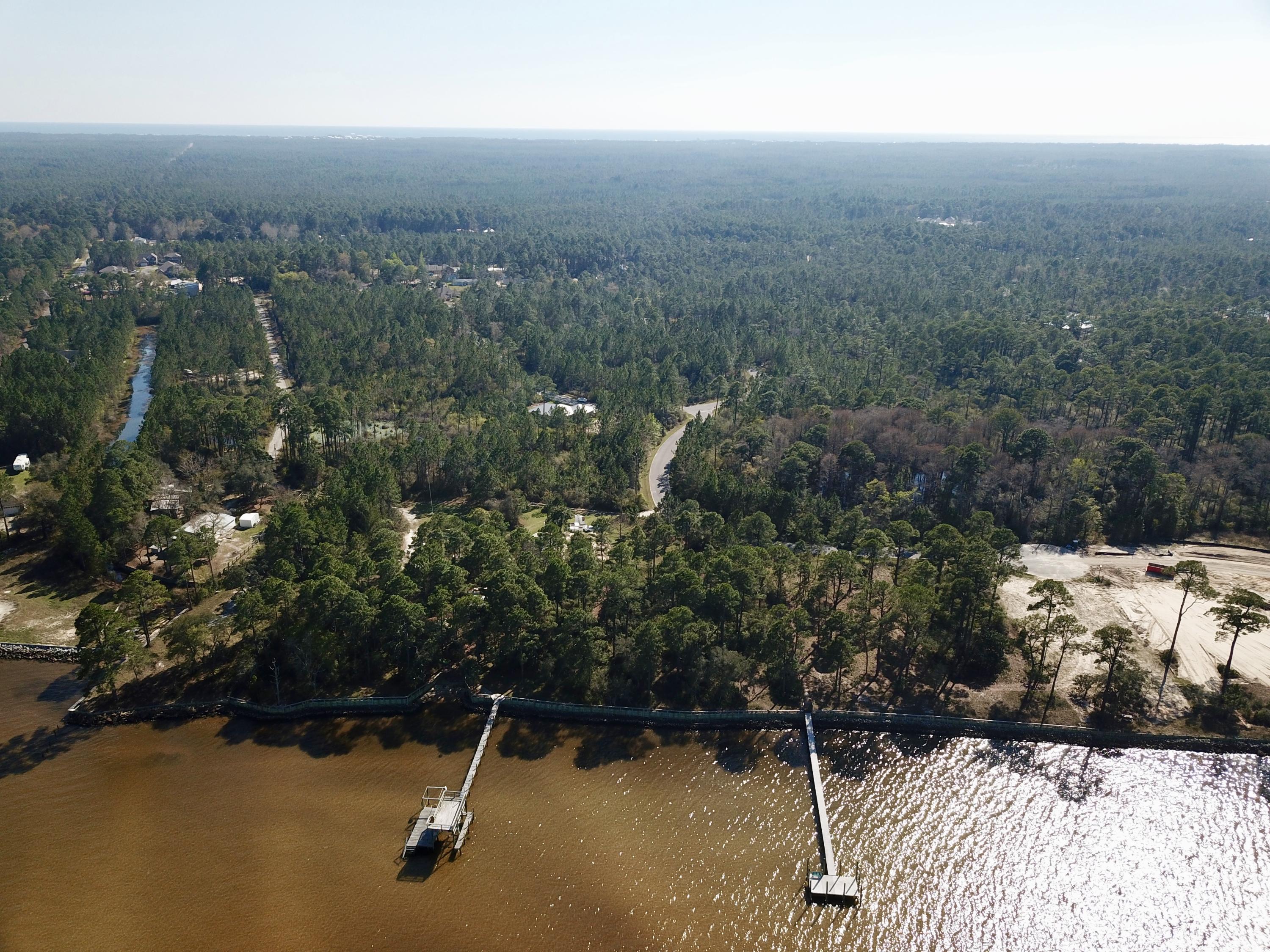 SECLUSION BAY - Land