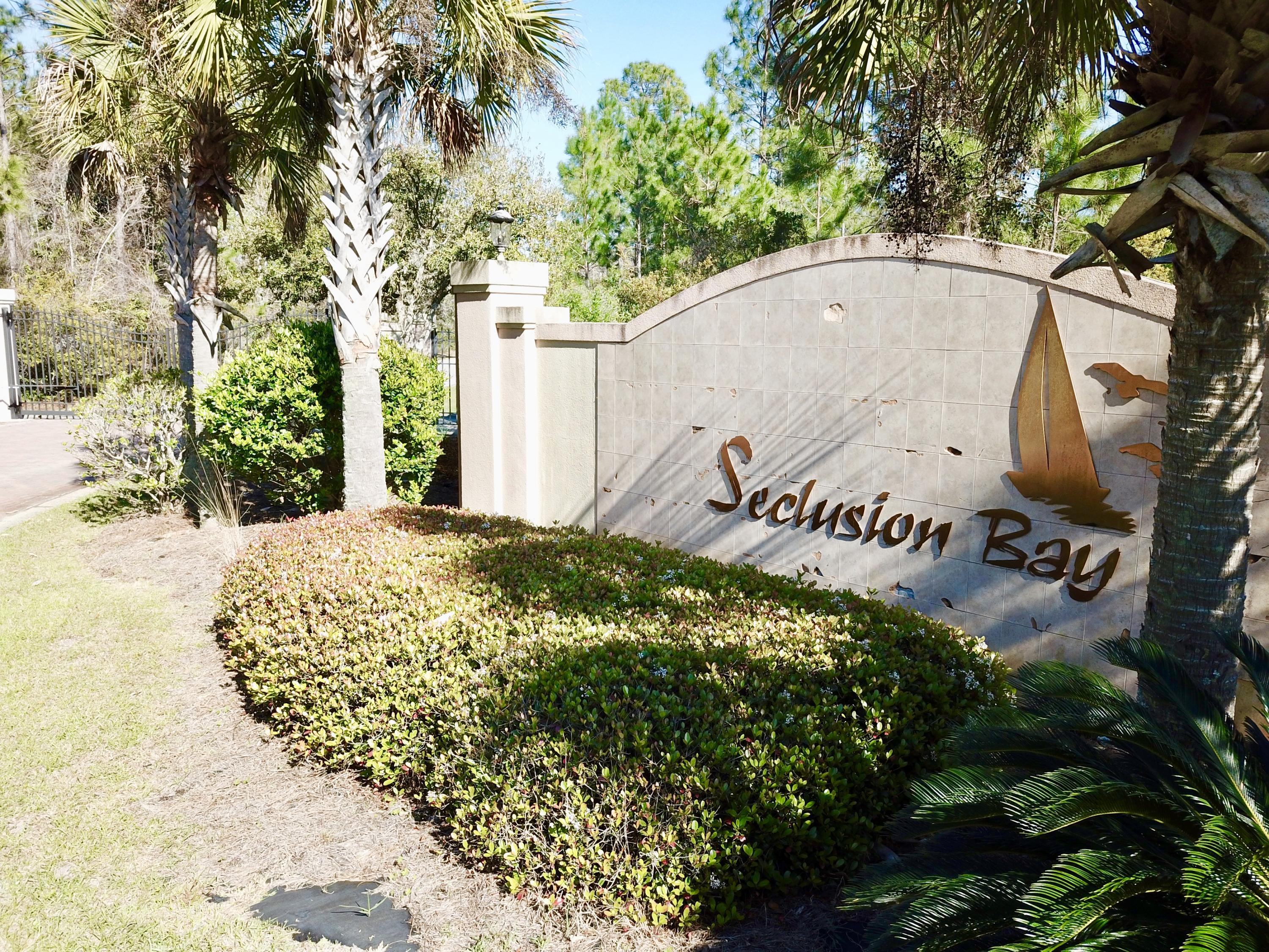 SECLUSION BAY - Land