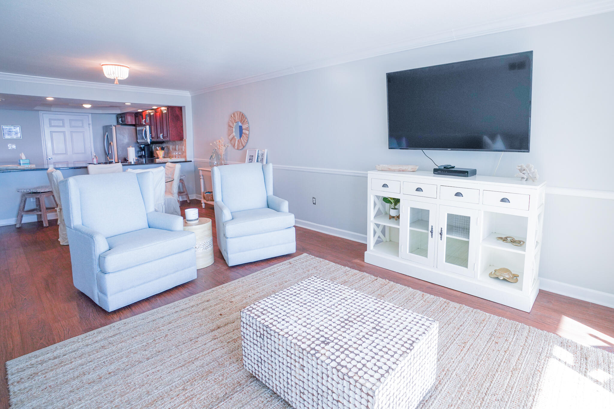 SHORELINE TOWERS 1 - Residential