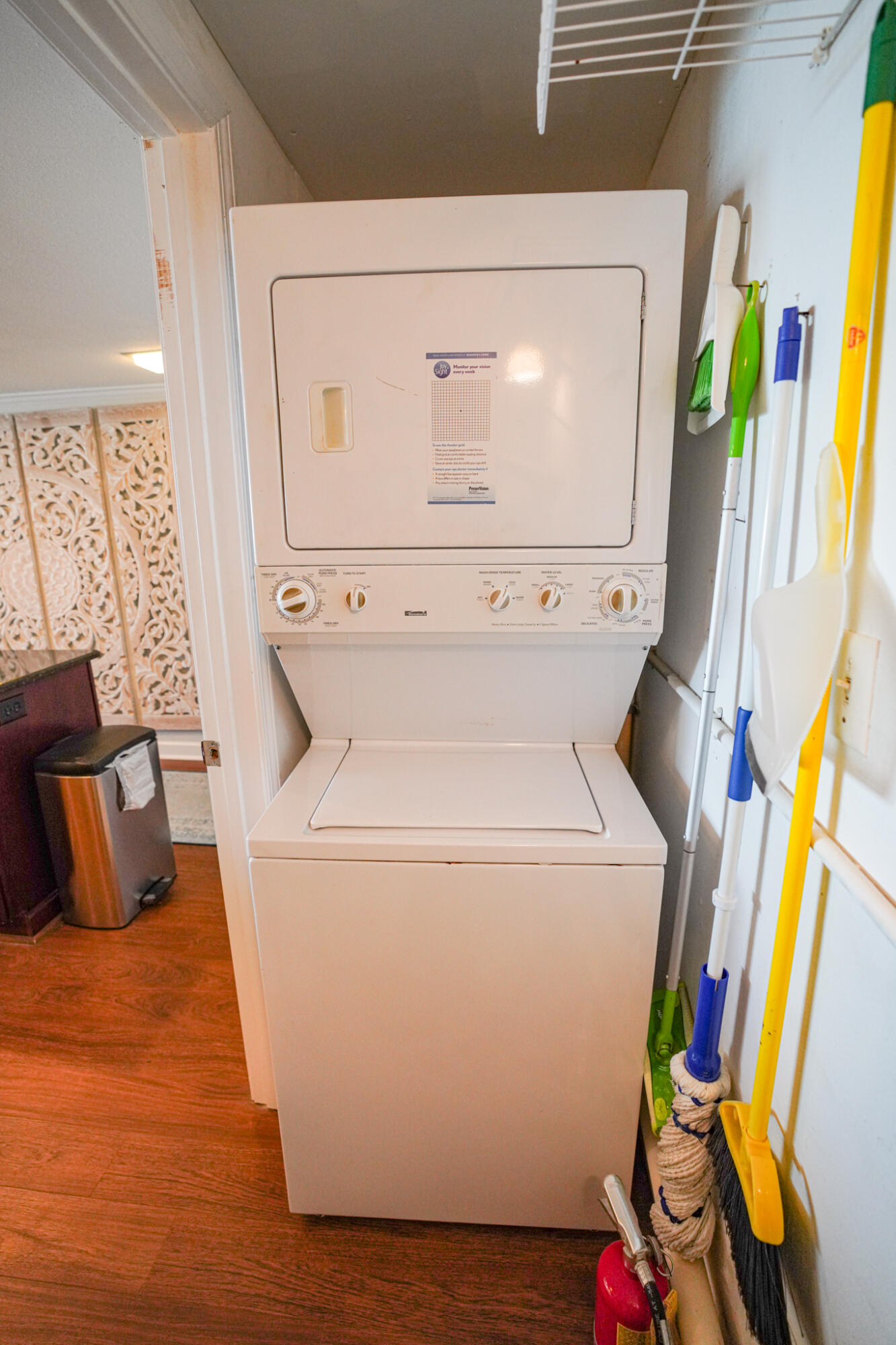 SHORELINE TOWERS 1 - Residential