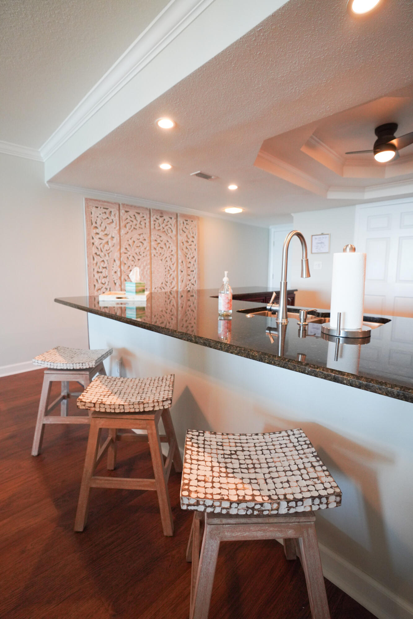 SHORELINE TOWERS 1 - Residential